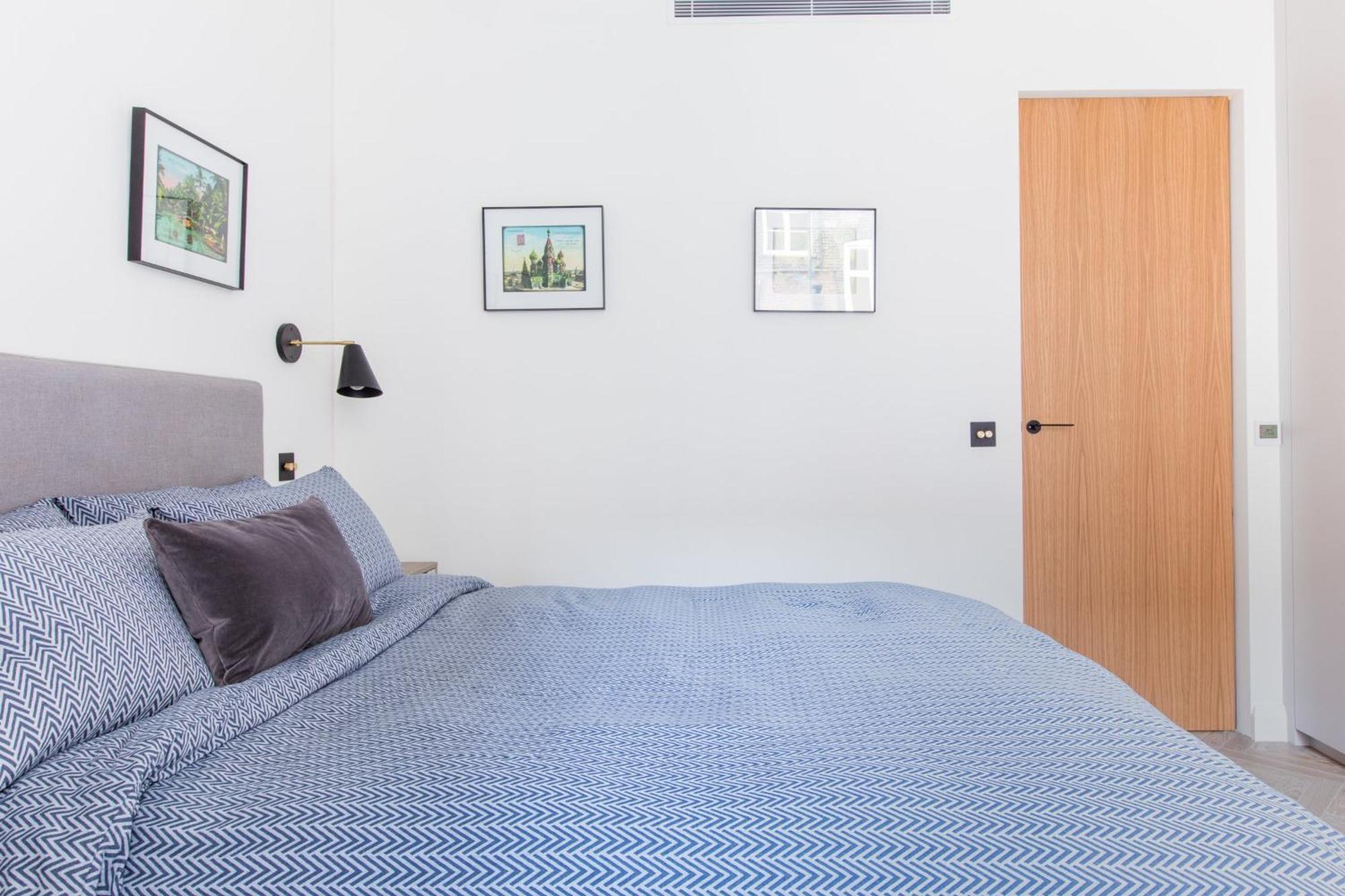 Modern Apartment & Rooms At Charing Cross London Bagian luar foto